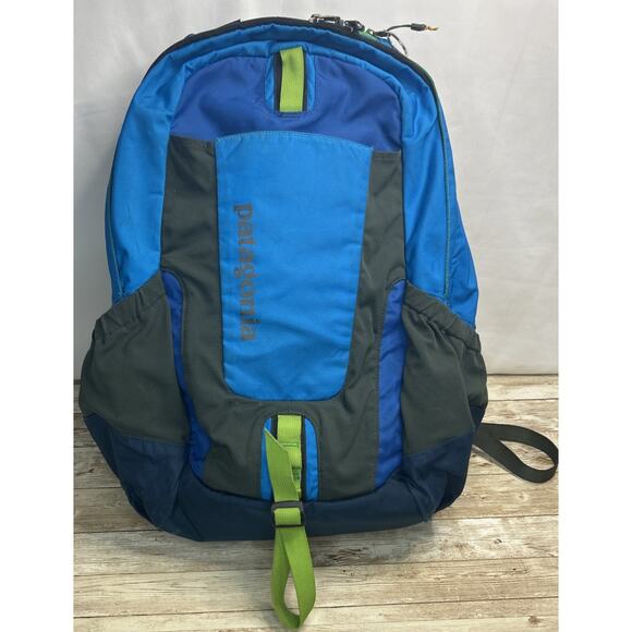 PATAGONIA FUEGO 32L Hiking Camping Backpack Day Hike Teal Navy - Picture 1 of 16
